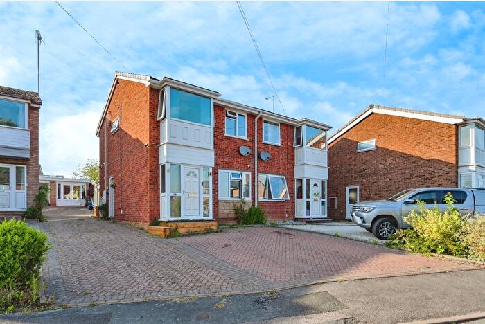 3 Bedroom Semi-Detached House For Sale In Pine View, Rugeley, WS15