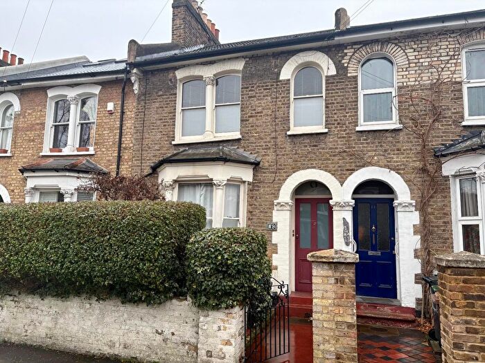 1 Bedroom Flat To Rent In Braxfield Road, Brockley, London, SE4