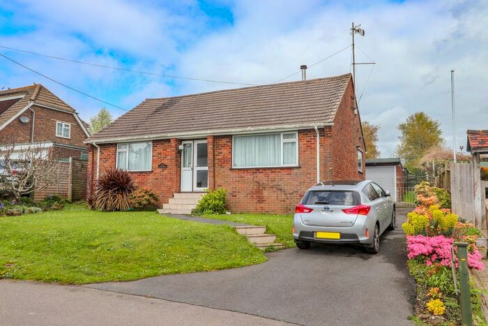 3 Bedroom Chalet For Sale In Netherfield Hill, Battle, TN33