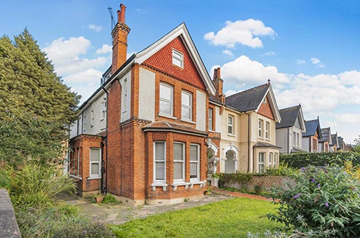 1 Bedroom Flat For Sale In Richmond Road, Kingston Upon Thames, KT2