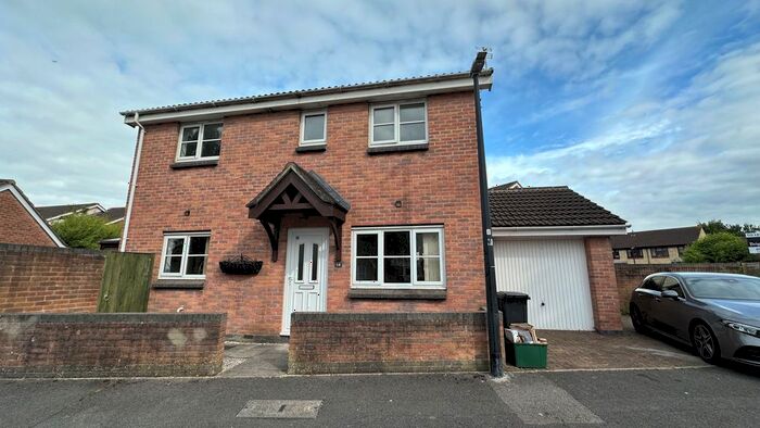 3 Bedroom Detached House To Rent In Charlock Close, Weston-Super-Mare, BS22
