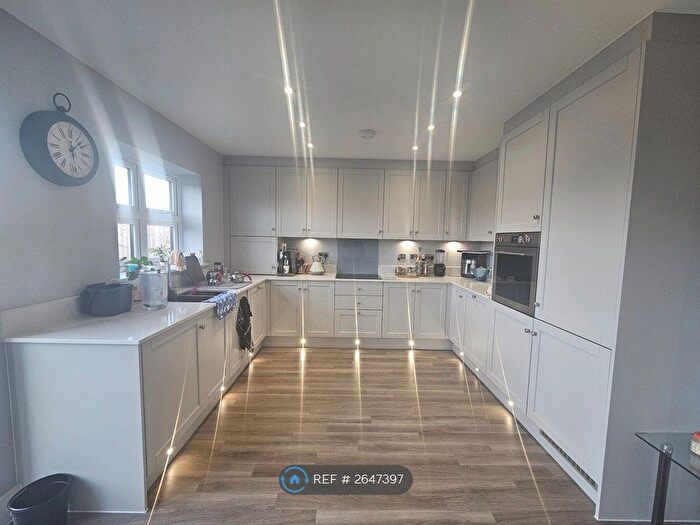 4 Bedroom Semi-Detached House To Rent In Meadow View, Waltham Abbey, EN9