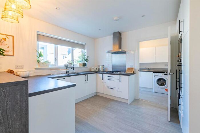 5 Bedroom Detached House For Sale In Benton Road, Auchterarder, PH3