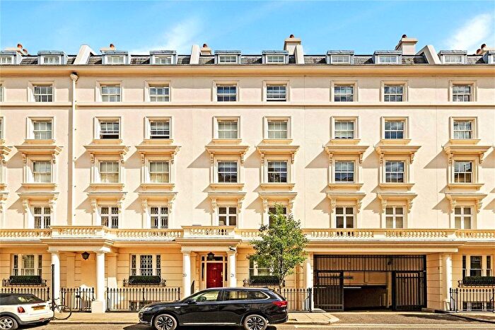 3 Bedroom Flat For Sale In Gloucester Street, Pimlico, SW1V