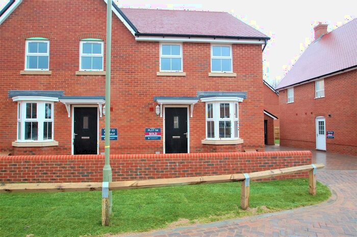3 Bedroom Semi-Detached House To Rent In Chalk Down, Petersfield, GU31