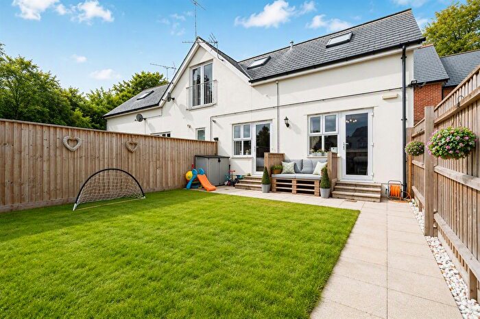 1 Bedroom Flat For Sale In Church Road, Ferndown, BH22