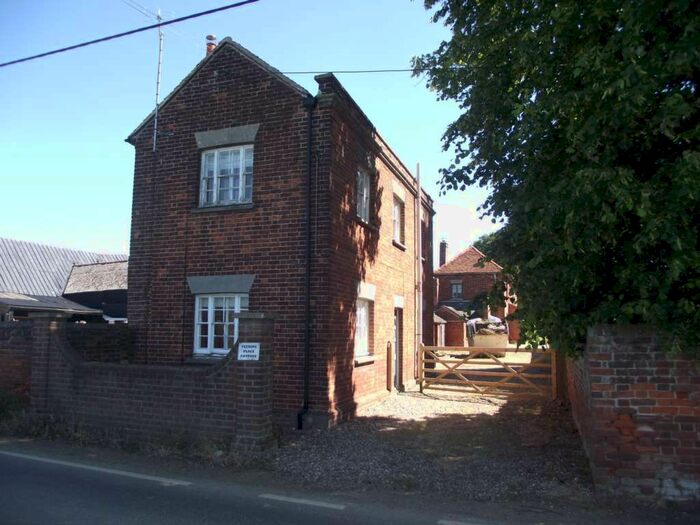 2 Bedroom Detached House To Rent In Coggeshall Road, Feering., CO5