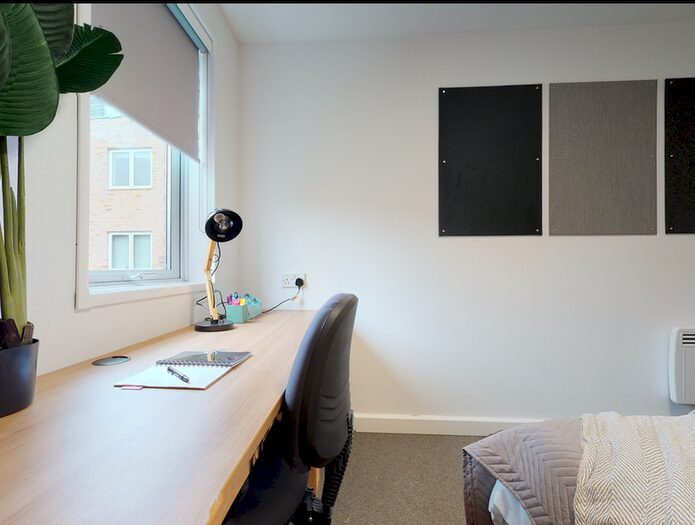 1 Bedroom Flat To Rent In Horspath Driftway, Headington, Oxford 7Fj, United Kingdom, Oxford OX3