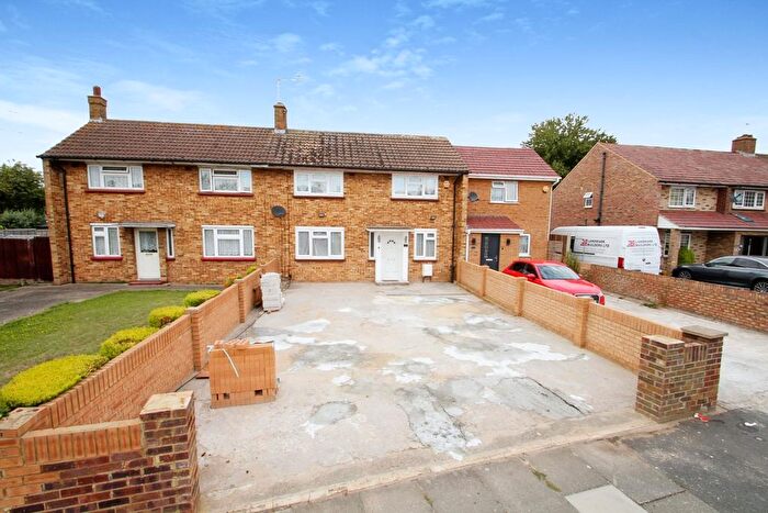 5 Bedroom Terraced House To Rent In Great Benty, West Drayton, UB7