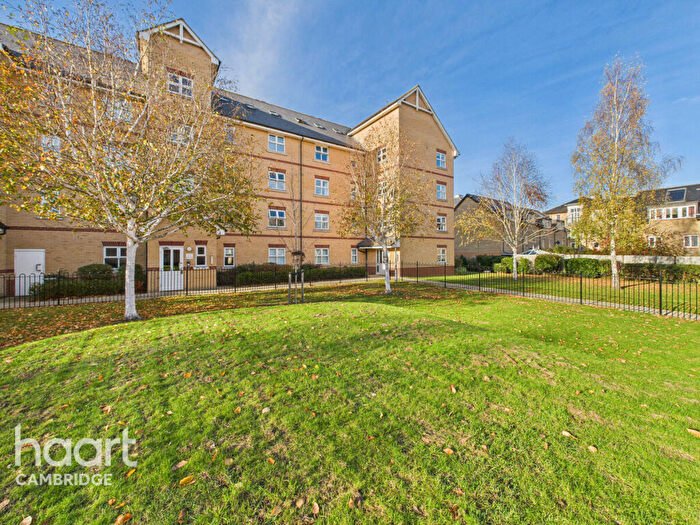 3 Bedroom Apartment For Sale In Winstanley Court, Cromwell Road, Cambridge, CB1