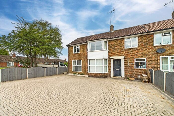 4 Bedroom Semi-Detached House For Sale In Trumbull Road, Bracknell, Berkshire, RG42