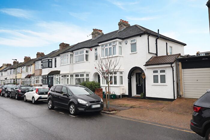 3 Bedroom End Of Terrace House For Sale In Fashoda Road, Bromley, Kent, BR2