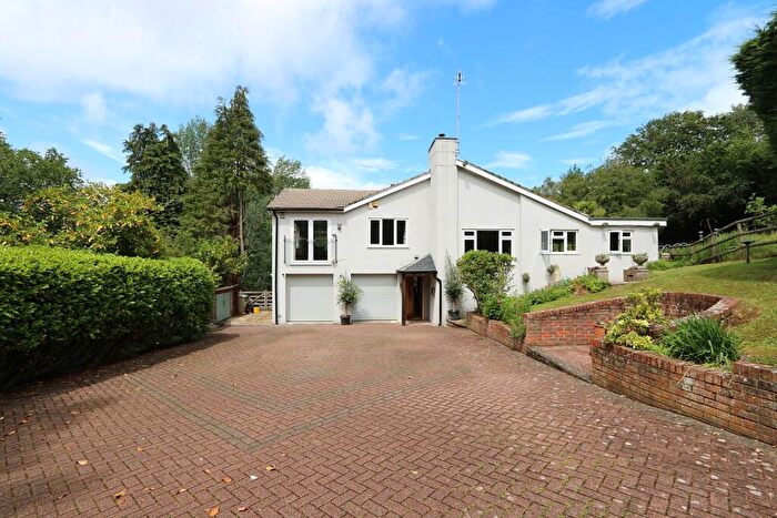 4 Bedroom Detached House For Sale In Fishers Lane, Cold Ash - Gardens And Woodland Acres, RG18