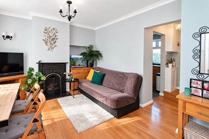 2 Bedroom Terraced House For Sale In Stoneleigh Road, Carshalton, SM5