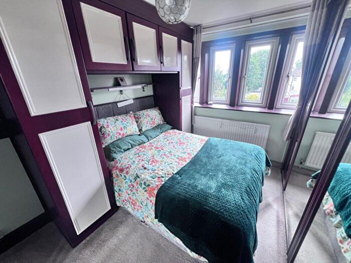 3 Bedroom Terraced House For Sale In Leymoor Road, Golcar, Huddersfield, HD7