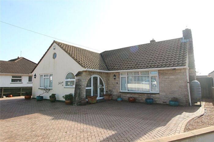 3 Bedroom Bungalow For Sale In Bouverie Close, Barton On Sea, Hampshire, BH25