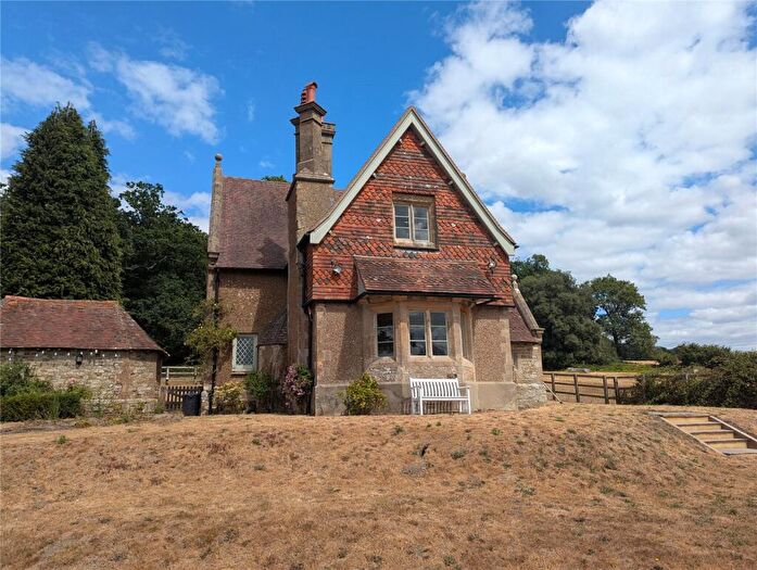3 Bedroom Detached House To Rent In River, Petworth, GU28