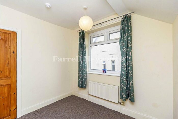 3 Bedroom Flat For Sale In Balmoral Road, Morecambe, LA4