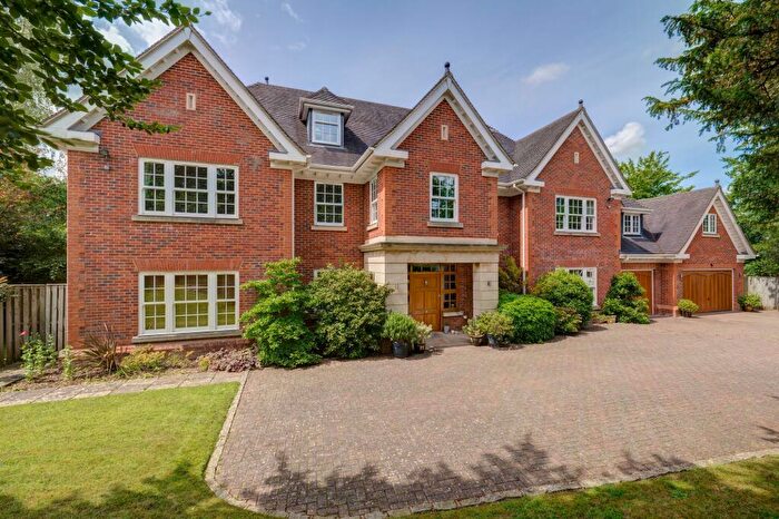 8 Bedroom Detached House For Sale In Westfield Road, Beaconsfield, HP9