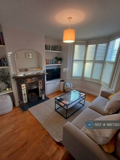 3 Bedroom Semi-Detached House To Rent In Kitsbury Road, Berkhamsted, HP4