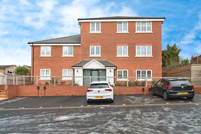 2 Bedroom Apartment For Sale In Kennedy Crescent, Dudley, DY3
