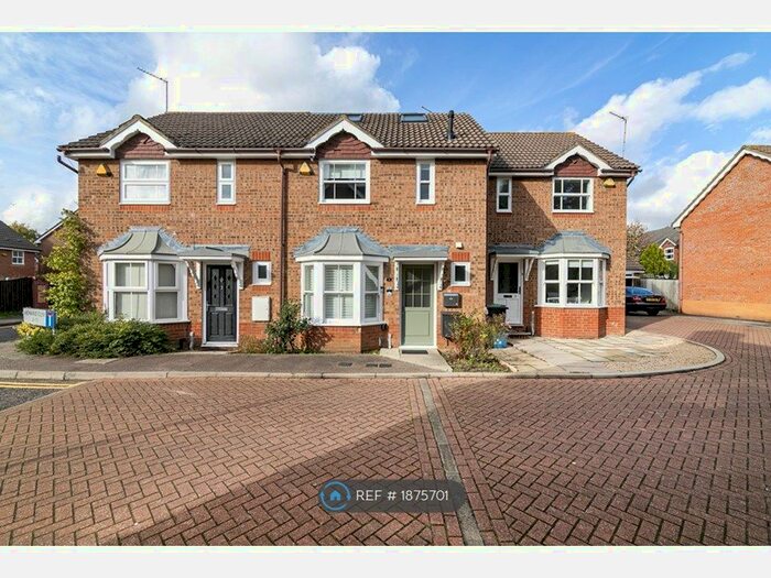 4 Bedroom Terraced House To Rent In Howard Close, Loughton, IG10