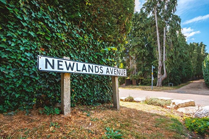 5 Bedroom Detached House For Sale In Newlands Avenue, Radlett, Hertfordshire, WD7