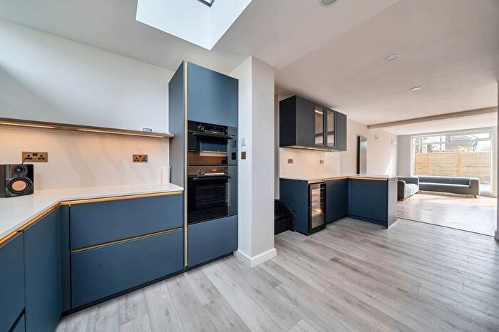 4 Bedroom End Of Terrace House To Rent In Woodsyre, Sydenham Hill, London, SE26