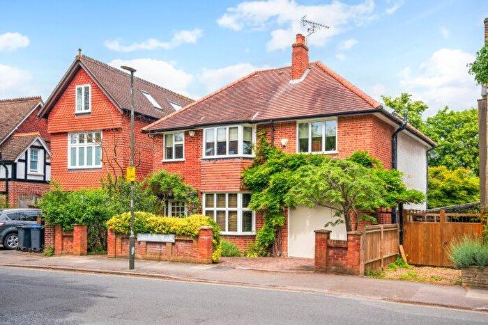 2 Bedroom Flat To Rent In Kingswood Road, London, SW19