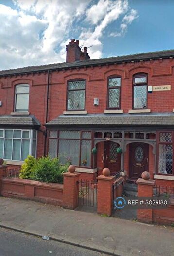 3 Bedroom Terraced House To Rent In Droylsden Road, Manchester, M40