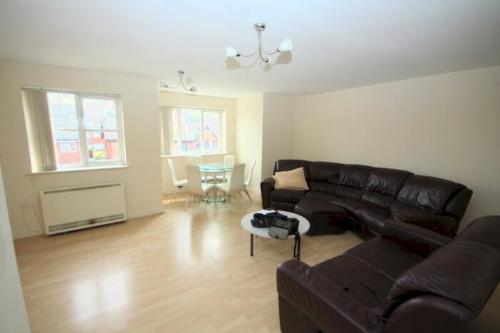 2 Bedroom Flat To Rent In Thyme Close, London, SE3