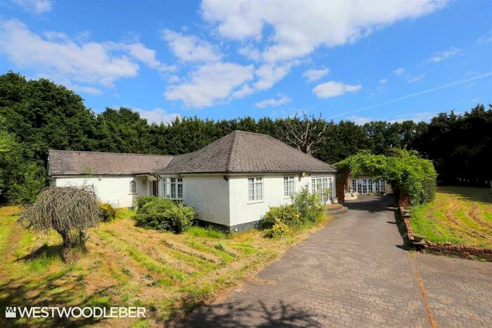 4 Bedroom Detached Bungalow For Sale In Sedge Green, Roydon - Scope To Develop Stpp, CM19