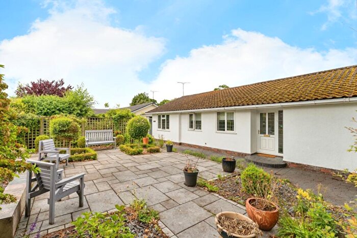 3 Bedroom Bungalow For Sale In Middlecroft, Guilden Sutton, Chester, Cheshire, CH3