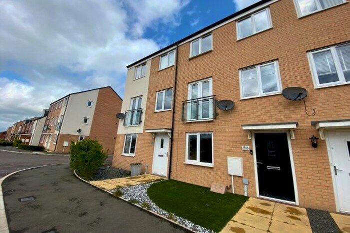 3 Bedroom Property To Rent In Osprey Walk, Newcastle Upon Tyne, NE13