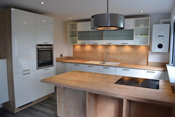 2 Bedroom Flat To Rent In Flat, East Park Road, BB1