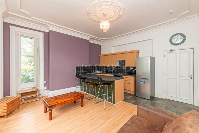 2 Bedroom Apartment To Rent In Grosvenor House, Jesmond, Newcastle Upon Tyne, NE2