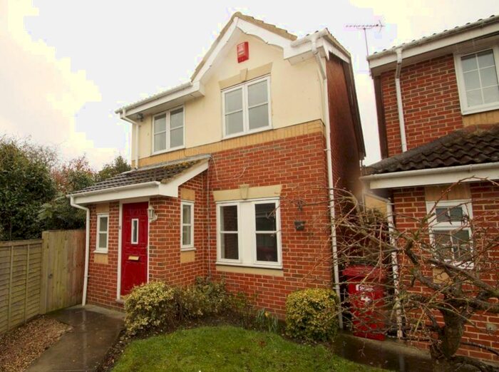 3 Bedroom House To Rent In Gervaise Close, Cippenham, SL1