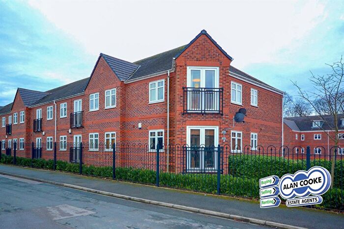 2 Bedroom Flat To Rent In Brackenhurst Place, Moortown, LS17