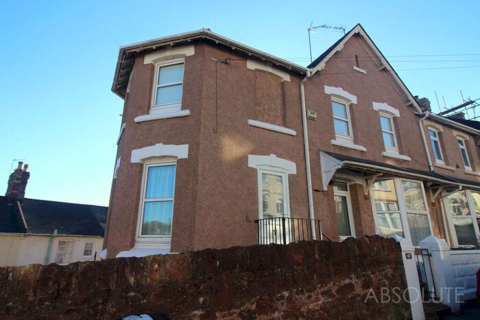 2 Bedroom Flat To Rent In Innerbrook Road, Torquay, TQ2