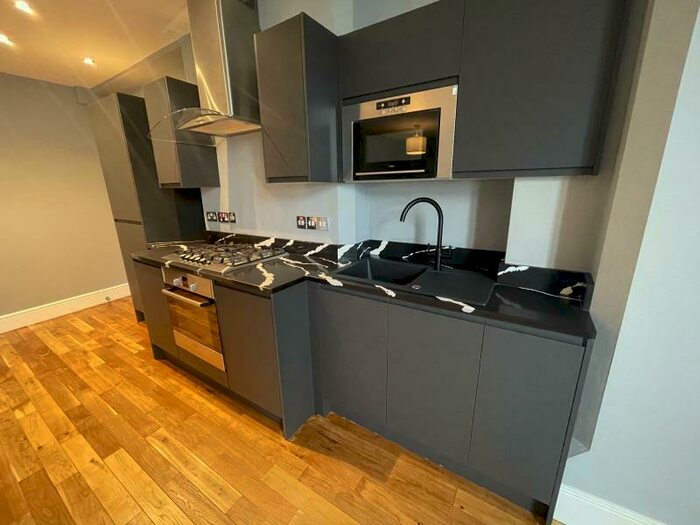 1 Bedroom Apartment To Rent In Cavendish House, Park Terrace, Nottingham, NG1