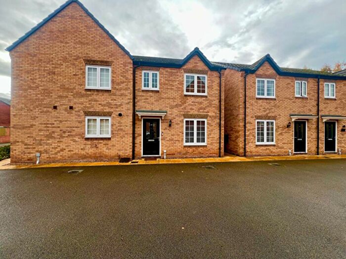 3 Bedroom Semi Detached House For Sale In Insall Way, Auckley, DN9