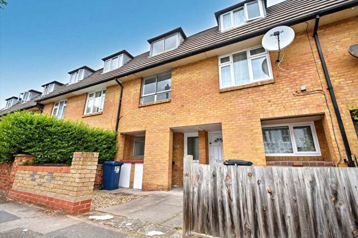 4 Bedroom Property To Rent In Acton Lane, Acton, Acton, W3