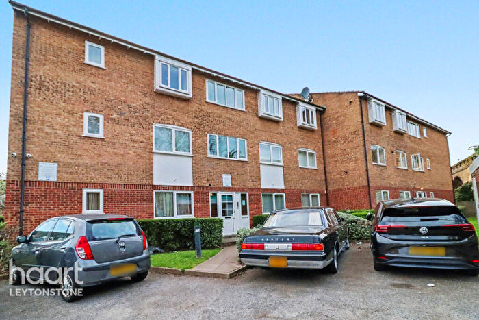 1 Bedroom Flat For Sale In Trinity Close, London, E11