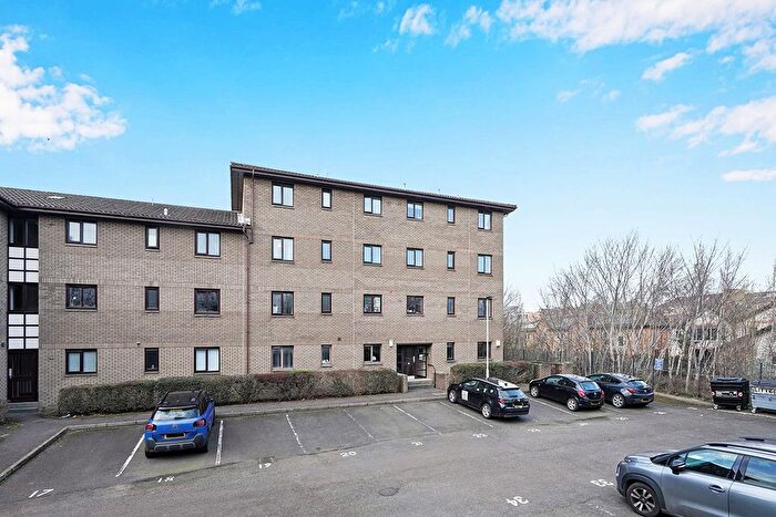 2 Bedroom Flat For Sale In / Allanfield, Edinburgh, EH7