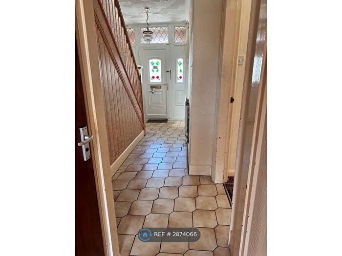 3 Bedroom Detached House To Rent In Edgehill Road, Leicester, LE4