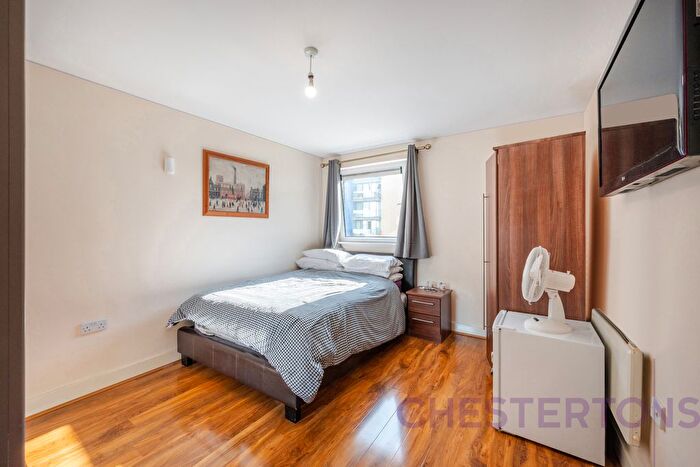 2 Bedroom Flat To Rent In Drift Court, Basin Approach, E16