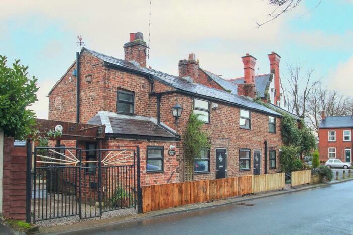 1 Bedroom Cottage To Rent In Pennybridge Lane, Urmston, Manchester, M41