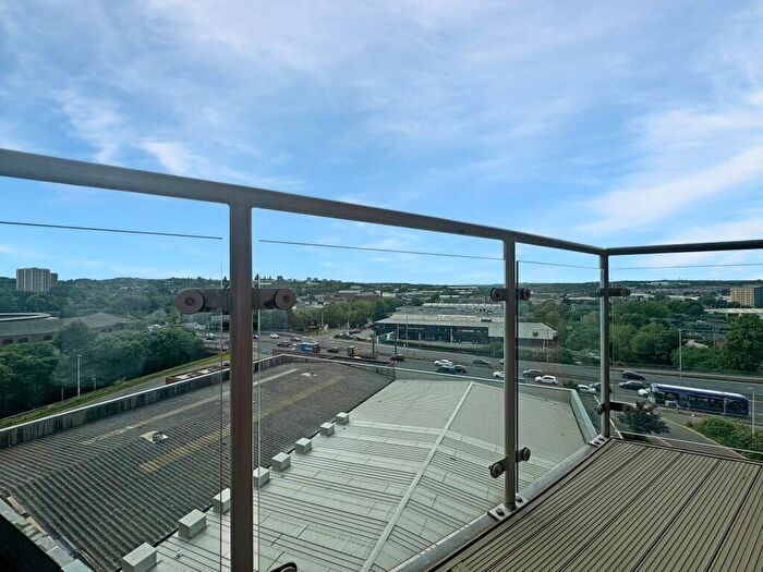 2 Bedroom Apartment To Rent In West Yorkshire, Leeds, LS12