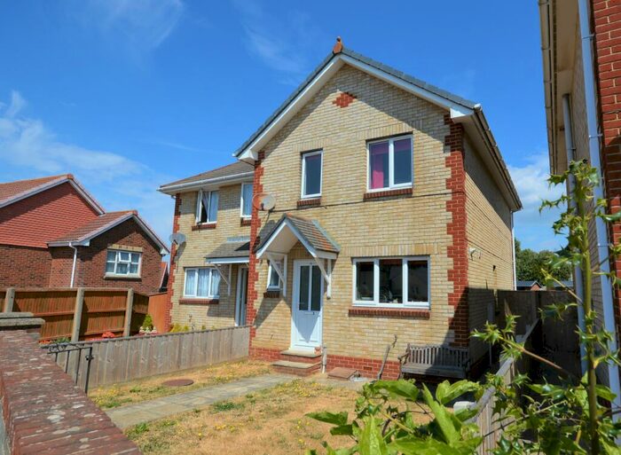 3 Bedroom Semi-Detached House To Rent In Old Reservoir Lane, Sandown, PO36