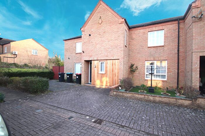 4 Bedroom Property To Rent In Polmartin Court, Fishermead, Milton Keynes, MK6